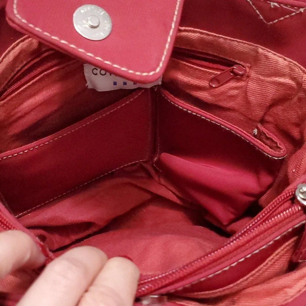 Covington Red nylon shoulder bag with coin purse